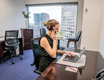 A Servcorp client in a serviced office at 10 Avenue Kléber enjoying the premium workspace and professional facilities.