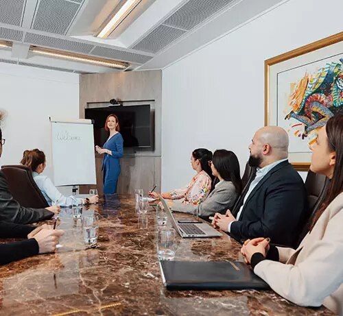 /media/39700/20240320-bastion-tower_-boardroom-lm-mobile.jpg